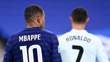 Kylian Mbappé y Cristiano Ronaldo
