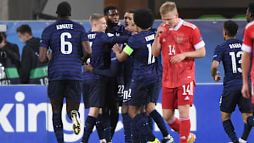 Succès sans briller mais terriblement précieux pour les Bleuets face à la Russie. Succès sans briller mais terriblement précieux pour les Bleuets face à la Russie.