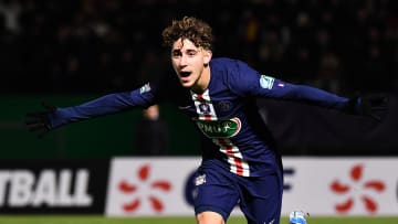 Adil Aouchiche s'est révélé cette saison et tarde à signer son contrat professionnel avec le PSG. 