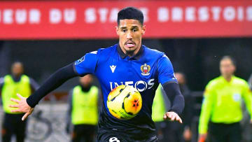 William Saliba est déjà titulaire du côté de Nice.