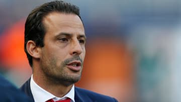 Ludovic Giuly a passé son diplôme d'entraîneur UEFA PRO en Espagne aux côtés d'anciens joueurs comme Raul, Victor Valdes ou encore Michel Salgado