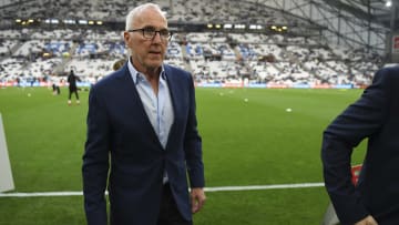 Frank McCourt aurait bloqué l'arrivée d'un joueur à cause de son âge.
