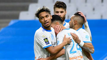 Kamara, Caleta-Car et Payet félicitent Khaoui, auteur d'un doublé ce mercredi contre Nice (3-2).