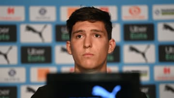 Leonardo Balerdi sitzt in Marseille nur auf der Bank