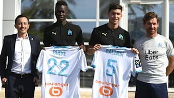 Pape Gueye et Leonardo Balerdi lors de la présentation. 