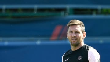 Messi ya entrena en París