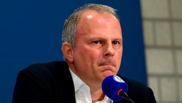 Gesteht ein, sich in der Trainerfrage verzettelt zu haben: Jochen Schneider