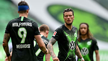 Wout Weghorst und Daniel Ginczek gerieten beim Testspiel gegen Braunschweig aneinander