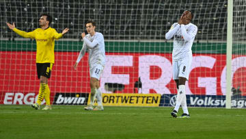 Denis Zakaria (r.) ärgert sich nach einer vergebenen Torchance.