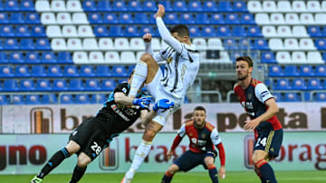 Il brutto intervento di Cristiano Ronaldo su Cragno 