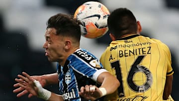 Pepê, já vendido ao Porto, há muito não consegue jogar bom futebol
