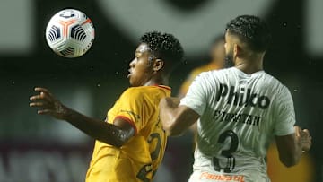Barcelona e Santos se encaram pela 6ª e última rodada do Grupo C da Libertadores. 