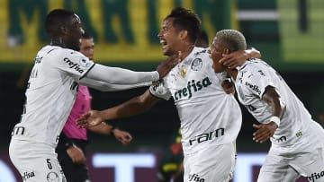 Scarpa foi o grande nome do Verdão contra a Ponte Preta