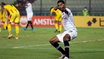 Atacante mostrou pouco futebol com a camisa do Grêmio