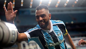 Maicon está entre os jogadores mais importantes do século no Tricolor