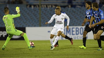 FBL-SUDAMERICANA-LIVERPOOL-FLUMINENSE