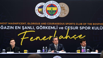 Mesut Özil wurde offiziell von Fenerbahce vorgestellt