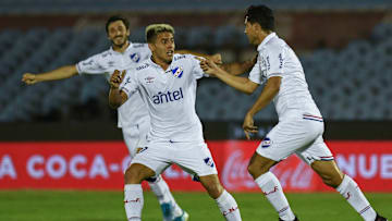 FBL-URU-PENAROL-NACIONALURU