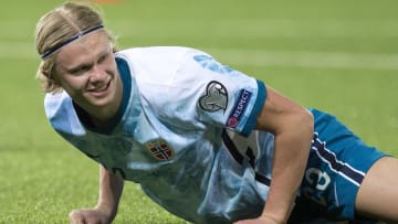 Haaland muestra una sonrisa natural por ser noruego
