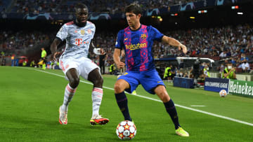 Upamecano a mangé Sergi Roberto. 