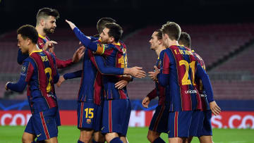 Los jugadores azulgranas celebran el gol contra el PSG
