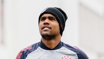 Atacante deve estrear no mês de junho