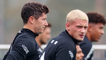 Im Blickpunkt des Boulevards: Robert Lewandowski und Mickael Cuisance haben ihre Auseinandersetzung abgehakt