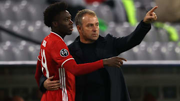 Auf Alphonso Davies muss Hansi Flick vorerst verzichten (v.l.)