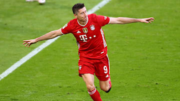 Lewandowski chegou à marca de 40 gols anotados em uma só edição da Bundesliga