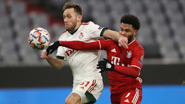 Serge Gnabry (r.) ist nur einer von fünf Spielern des FC Bayern, die sich in der Rückrunde steigern müssen