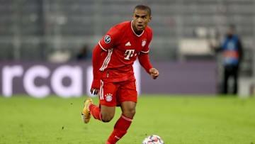 Grêmio e Douglas Costa não conseguiram chegar em um acordo financeiro. 