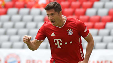Mit seinen Saisontoren 32 und 33 gegen Freiburg hat Bayern-Torjäger Robert Lewandowski  einen neuen Rekord aufgestellt 