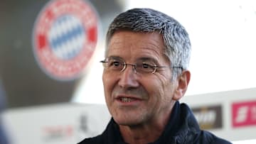 Voll des Lobes für Hansi Flick: Bayern-Präsident Herbert Hainer