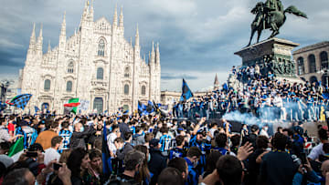 La festa dell'Inter in Piazza Duomo 