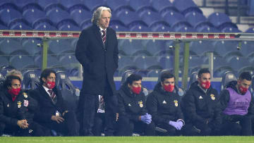 O grande projeto do Benfica não decolou com Jorge Jesus; ex-Flamengo é pressionado e não tem o futuro certo na Luz. 