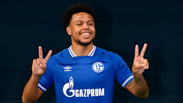 Noch lacht Weston McKennie im S04-Trikot - bald im Hertha-Dress?