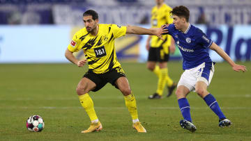 Emre Can (l.) ist aktuell die einzige Alternative zu Manuel Akanji