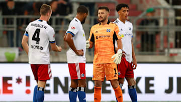Wieder einmal bedröppelte Mienen bei den HSV-Spielern nach einem Hamburg-Derby