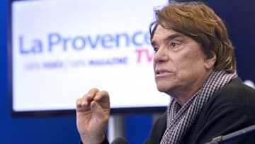 Bernard Tapie met un gros vent à Mohamed Ajroudi 