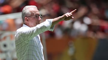 O líder Athletico-PR pega o incerto Goiás na 2ª rodada do Brasileirão. 