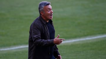 Flamengo de Domènec mostra, mesmo que ainda pouco, um bom futebol e ganha primeira no Campeonato Brasileiro 2020. Flamengo de Domènec mostra, mesmo que ainda pouco, um bom futebol e ganha primeira no Campeonato Brasileiro 2020.