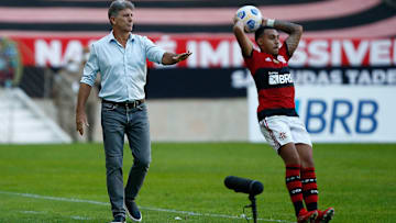 Treinador está invicto no comando rubro-negro