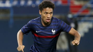 Boubacar Kamara avec l'Équipe de France Espoirs.
