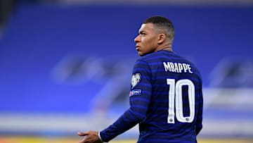 Mbappé admite que las críticas que ha recibido tendrán un papel importante en su decisión.
