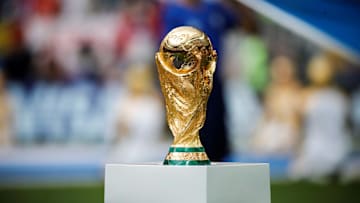 Zur Zeit in Besitz der französischen Nationalmannschaft: der WM-Pokal