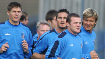 (From L) England's midfielders Steven Ge