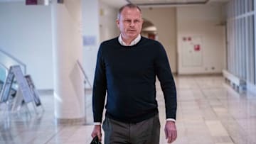 Auf Schalke muss Jochen Schneider folgerichtig seine Taschen packen