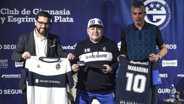 Pellegrino con Maradona