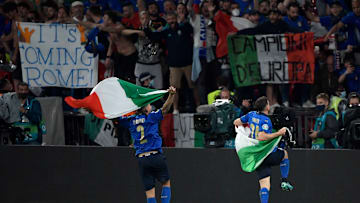 Giovanni Di Lorenzo of Italy and Alessandro Florenzi of...