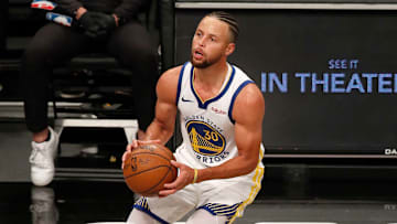 Curry es uno de los mejores tiradores desde la línea de tres puntos en esta era de la NBA